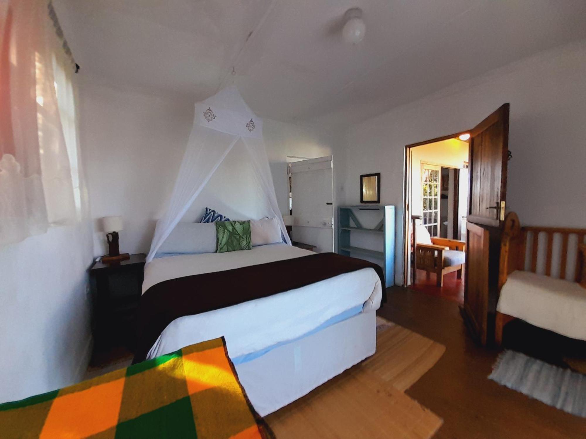 Delicious Monster Accommodation Port Saint John's Екстер'єр фото